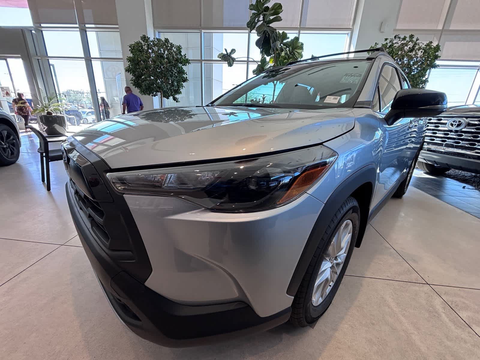 New 2026 Toyota Corolla Cross LE FWD image 5