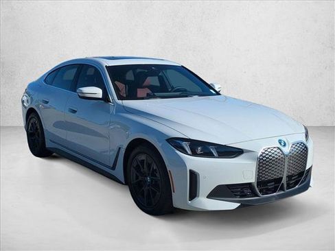 Used 2025 BMW i4 eDrive40 w/ Parking Assistance Package RWD image 3