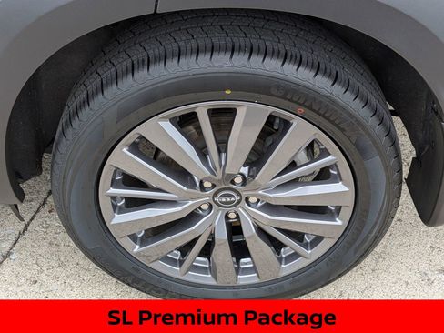 Certified 2023 Nissan Pathfinder SL w/ SL Premium Package AWD/4WD image 13