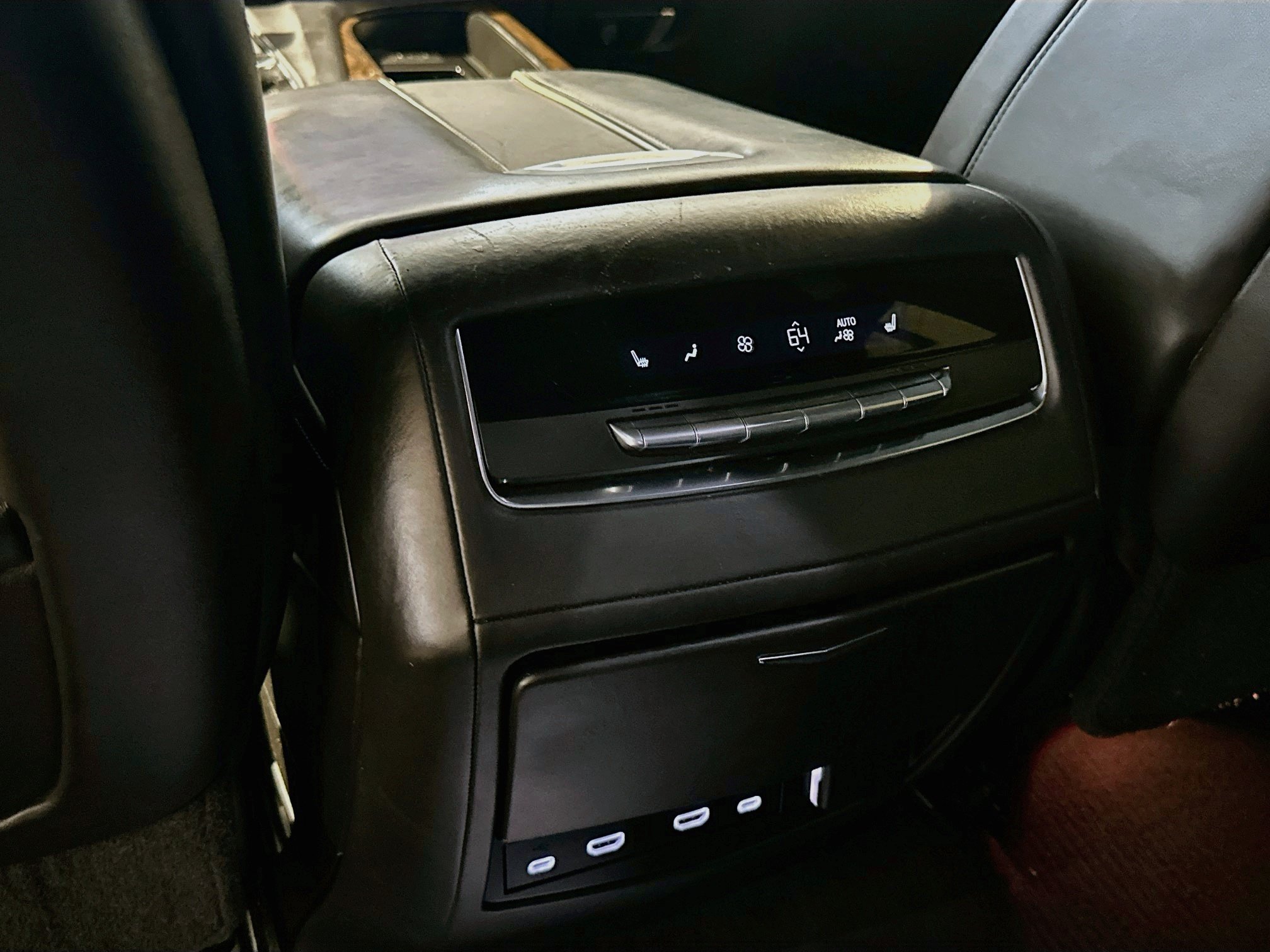Used 2021 Cadillac Escalade Sport Platinum w/ LPO, ONYX Package RWD image 25
