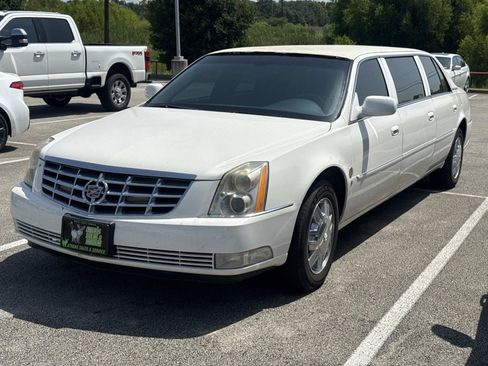 Used 2007 Cadillac DTS FWD image 2