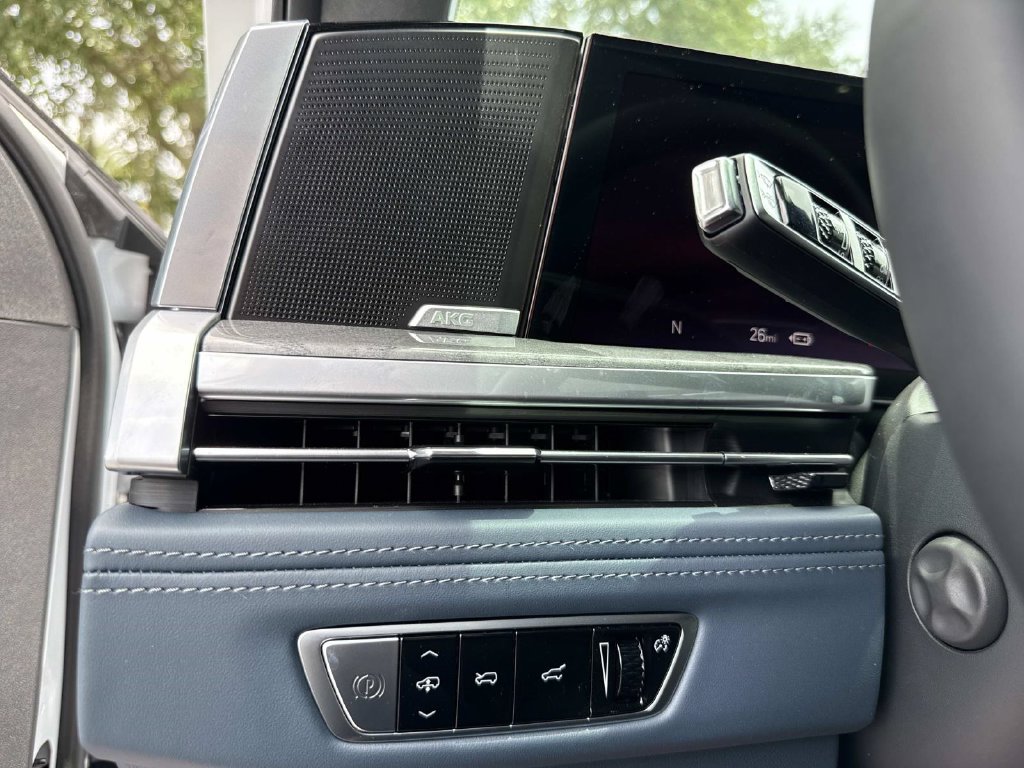 New 2025 Cadillac Escalade IQ Sport 2 w/ LPO, ONYX Package AWD/4WD image 33