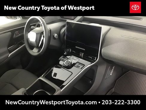 Used 2024 Toyota bZ4X XLE image 21