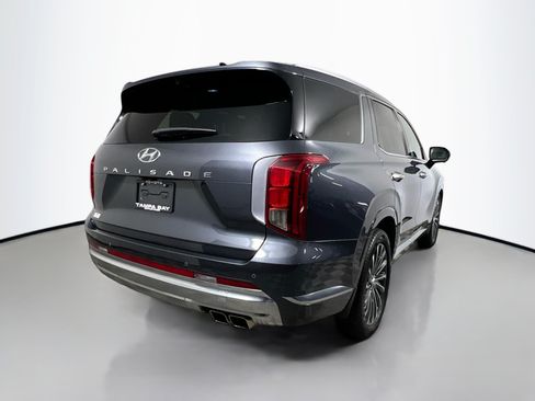 Used 2024 Hyundai Palisade Calligraphy FWD image 4