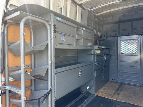 Used 2018 Nissan NV 2500 SV image 19