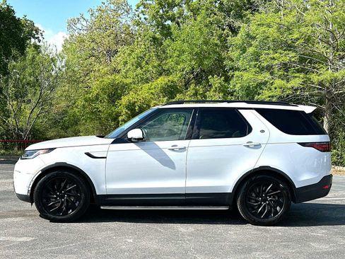 Used 2023 Land Rover Discovery S image 12