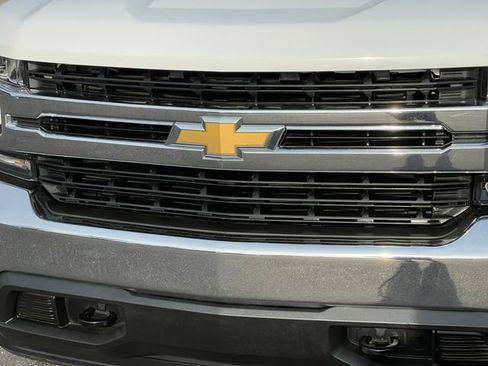Used 2022 Chevrolet Silverado 1500 LT image 43