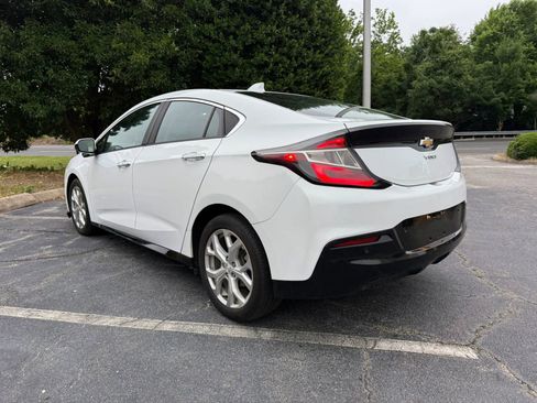 Used 2017 Chevrolet Volt Premier w/ Driver Confidence II Package FWD image 6