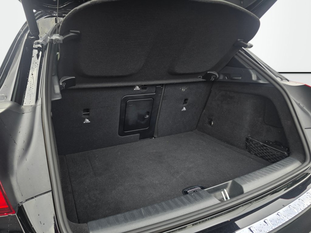 Used 2018 Mercedes-Benz GLA 250 4MATIC image 22