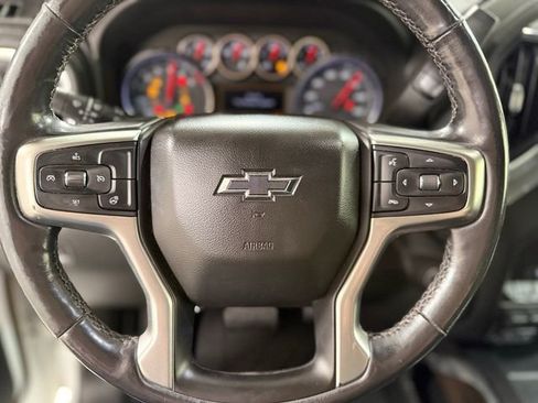 Used 2019 Chevrolet Silverado 1500 LT Trail Boss AWD/4WD image 16