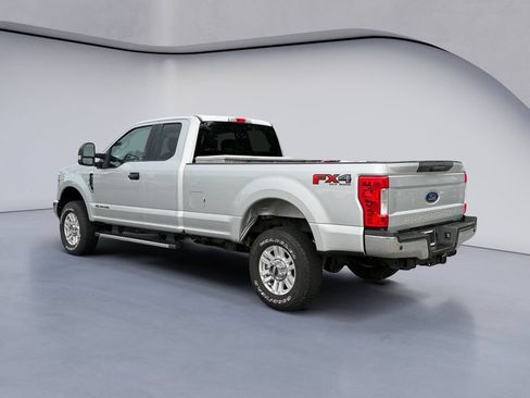 Used 2019 Ford F350 XLT w/ XLT Value Package AWD/4WD image 3