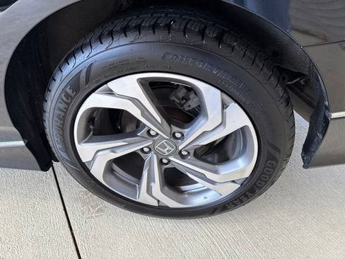 Used 2019 Honda Accord EX image 34