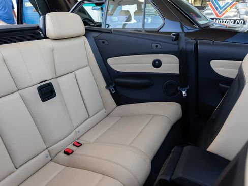 Used 2008 BMW 135i Convertible RWD image 29