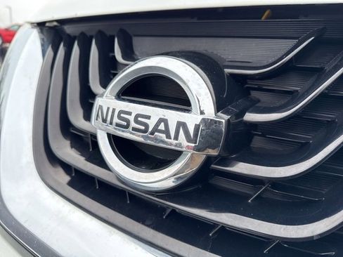 Used 2018 Nissan Murano SV image 28