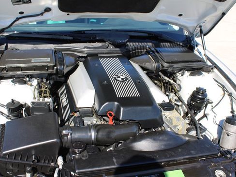 Used 2000 BMW 540i Sedan image 31