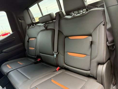 Used 2024 GMC Sierra 1500 AT4 w/ AT4 Premium Package image 9