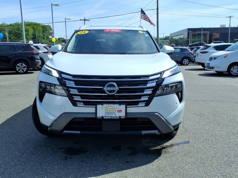 Certified 2025 Nissan Rogue SL w/ SL Premium Package AWD/4WD image 2