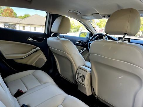 Used 2015 Mercedes-Benz GLA 250 4MATIC w/ Premium Package image 23