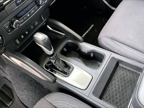 Certified 2024 Nissan Frontier SV w/ SV Convenience Package image 12