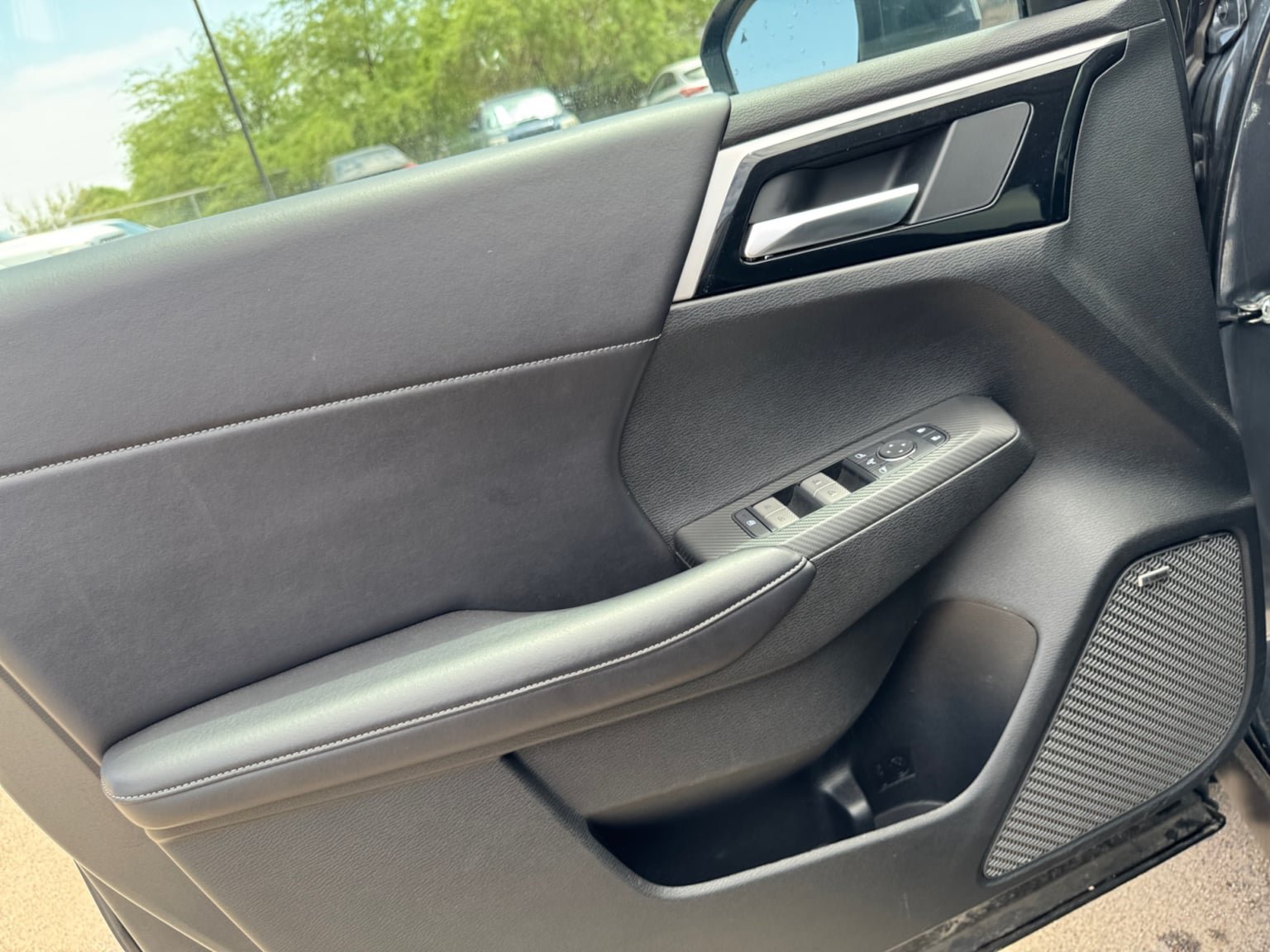 Used 2025 Mitsubishi Outlander SE AWD/4WD image 11