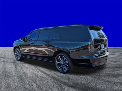 Used 2025 Cadillac Escalade ESV Sport w/ Touring Package AWD/4WD image 6