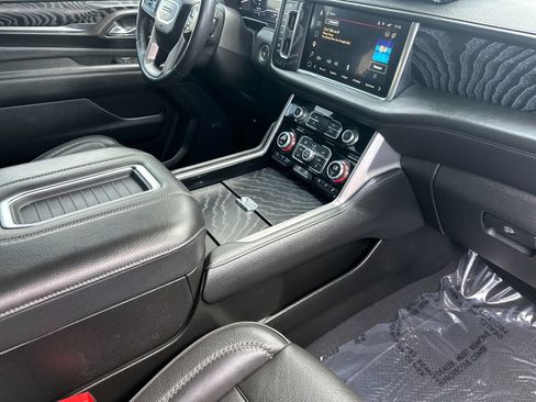 Used 2023 GMC Yukon Denali w/ Denali Reserve Package AWD/4WD image 20
