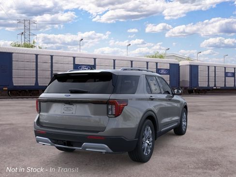 New 2026 Ford Explorer Platinum RWD image 8