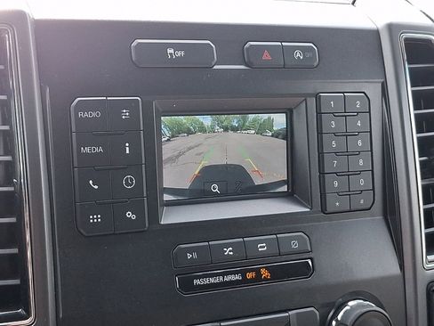 Used 2018 Ford F150 XLT AWD/4WD image 18