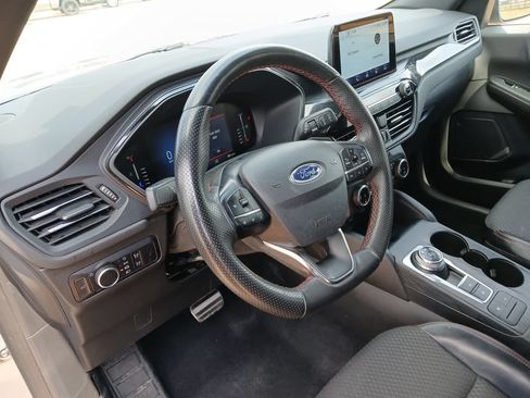Used 2023 Ford Escape ST-Line AWD/4WD image 17
