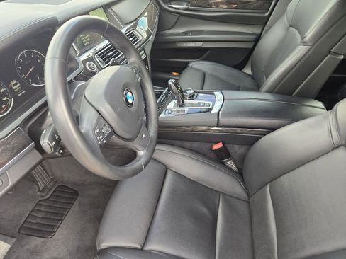 Used 2014 BMW 750i image 14