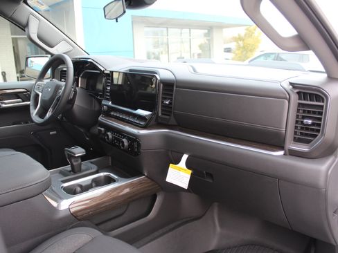 New 2026 Chevrolet Silverado 1500 LT Trail Boss w/ Convenience Package II image 15