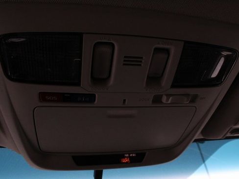 Used 2018 Subaru Outback 2.5i Limited image 43