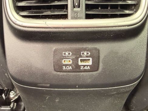 Used 2025 Subaru Outback Onyx Edition XT AWD/4WD image 33