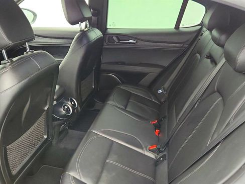 Used 2022 Alfa Romeo Stelvio Sprint image 21