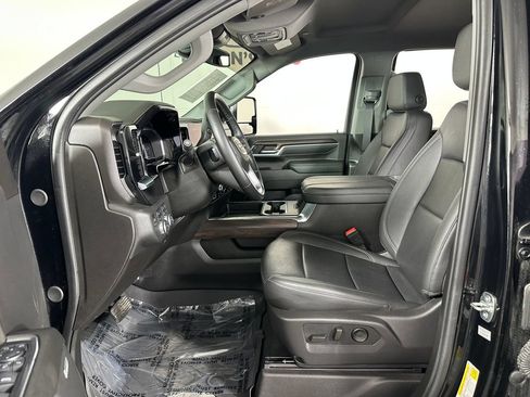 Used 2024 GMC Sierra 2500 SLT w/ SLT Convenience Package AWD/4WD image 14