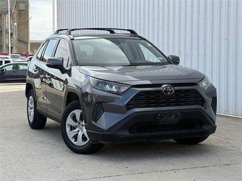Used 2019 Toyota RAV4 LE w/ Carpet Mat Package image 2