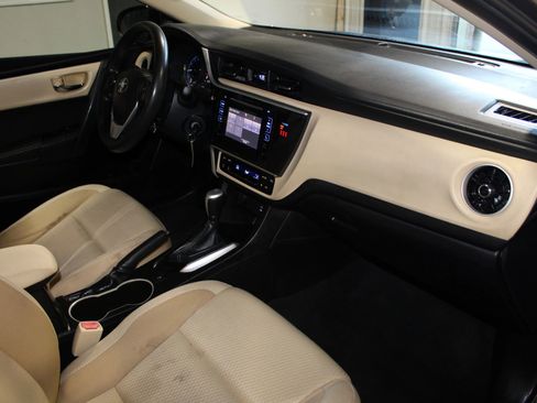 Used 2019 Toyota Corolla LE FWD image 25