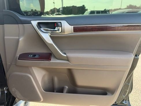 Used 2017 Lexus GX 460 Premium AWD/4WD image 12