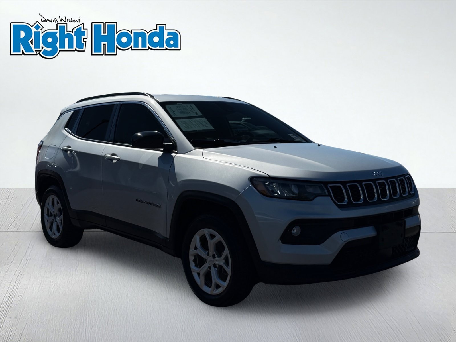 Used 2024 Jeep Compass Latitude AWD/4WD image 9