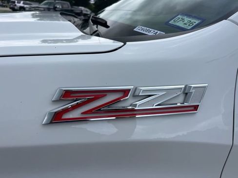 Used 2025 Chevrolet Silverado 1500 LT w/ Z71 Off-Road Package AWD/4WD image 3