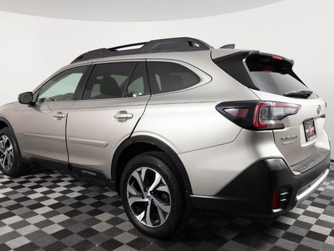 Used 2020 Subaru Outback Limited AWD/4WD image 4