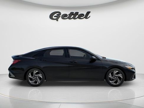 New 2026 Hyundai Elantra SEL Sport Premium FWD image 7