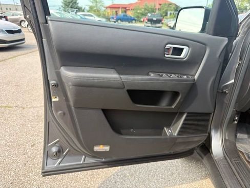 Used 2010 Honda Pilot EX-L image 17