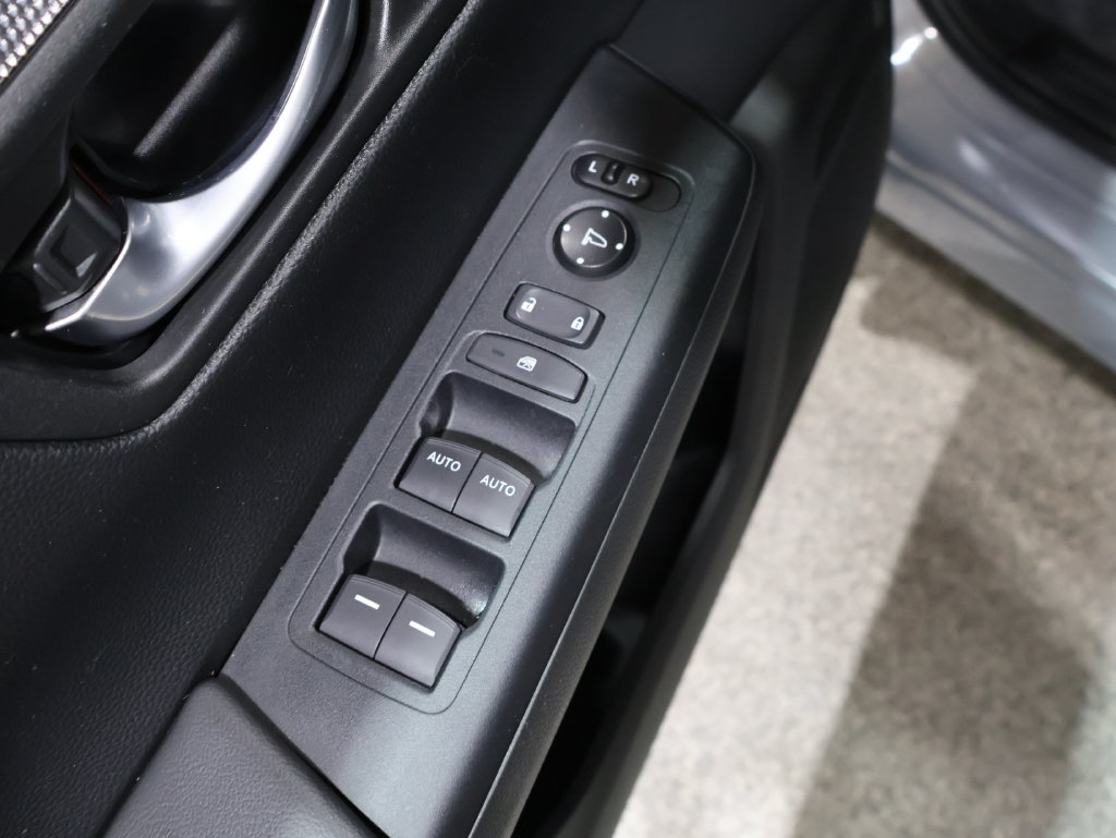 Used 2024 Honda CR-V Sport image 14