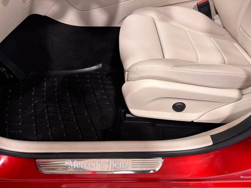 Certified 2022 Mercedes-Benz GLC 300 4MATIC image 11