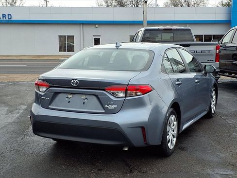 Used 2024 Toyota Corolla LE image 4