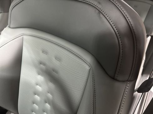 New 2026 Kia EV9 Wind image 16