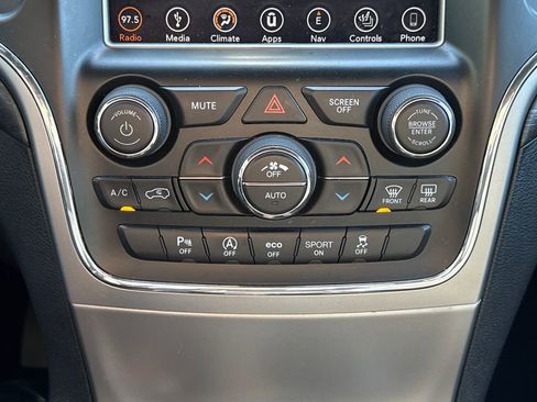 Used 2018 Jeep Grand Cherokee Altitude AWD/4WD image 23
