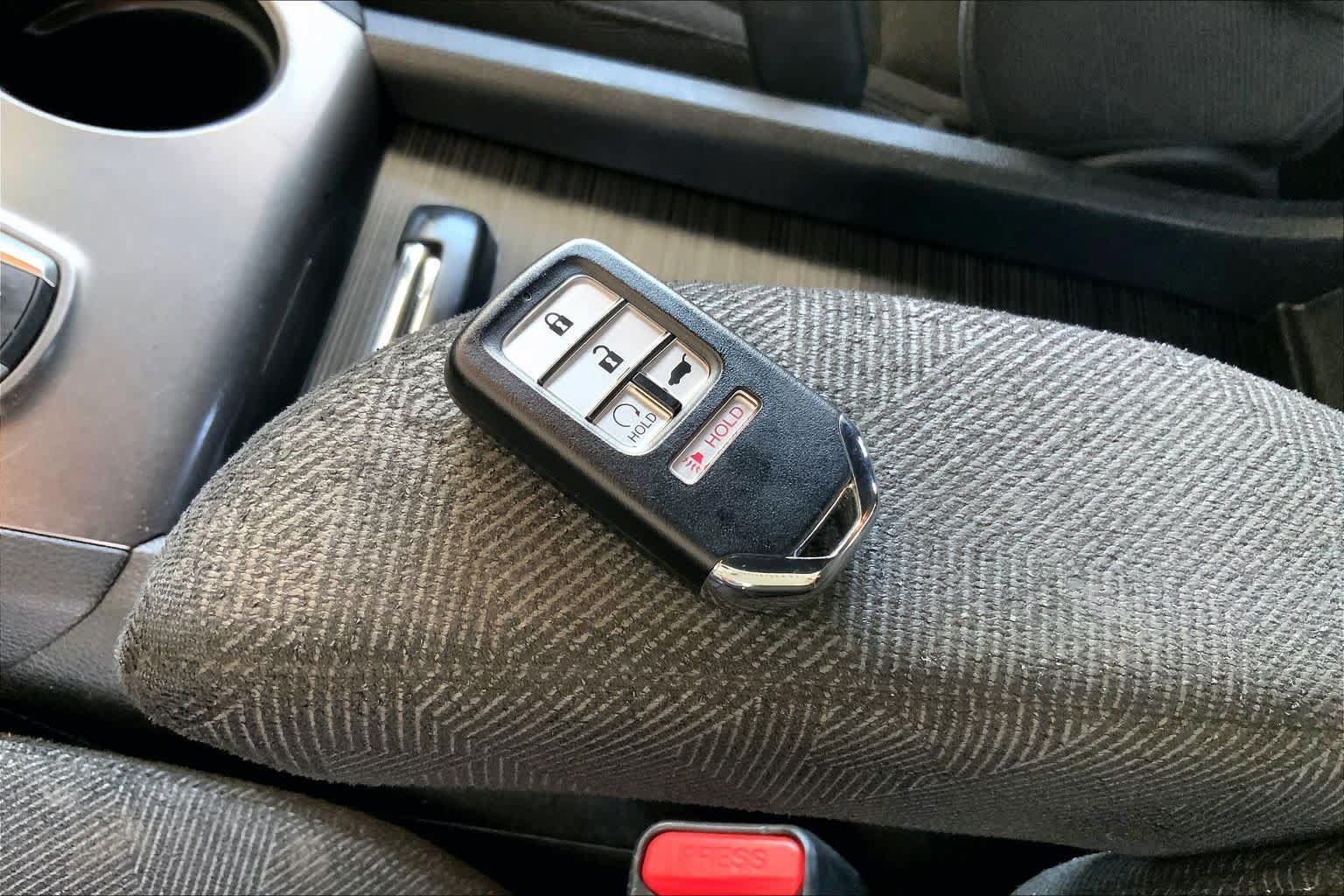 Used 2022 Honda Pilot Sport image 15