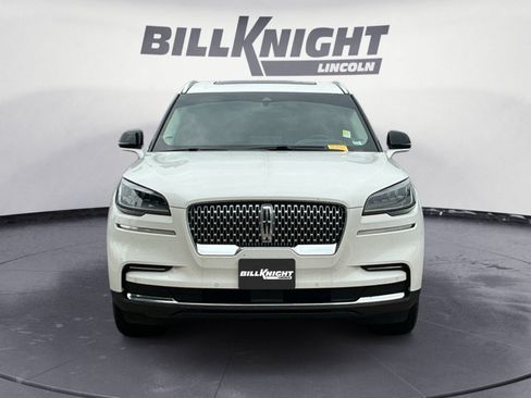 Used 2023 Lincoln Aviator Reserve w/ Equipment Group 201A AWD/4WD image 8